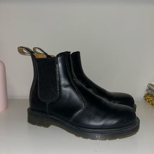 Dr. Marten Chelsea Boot